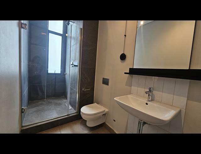 1 BEDROOM APARTMENT FOR SALE IN SANDOWN